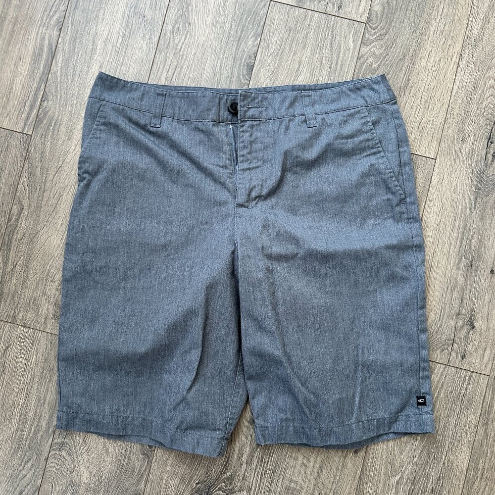mens o'neill short, size 34 relaxed fit, grayish blue, like new